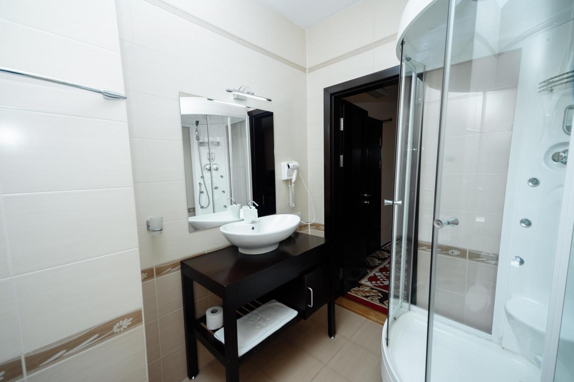 Hotel Royal Florence Chisinau Exterior photo