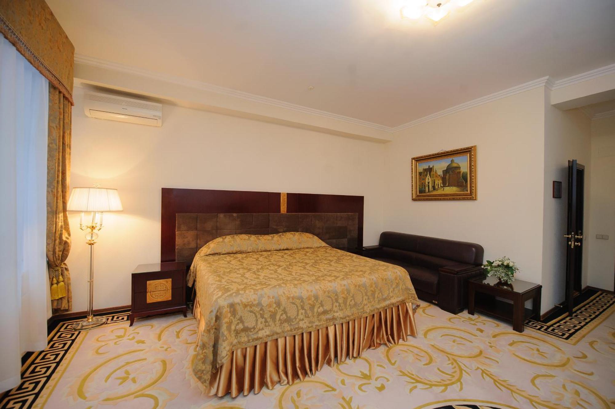 Hotel Royal Florence Chisinau Exterior photo