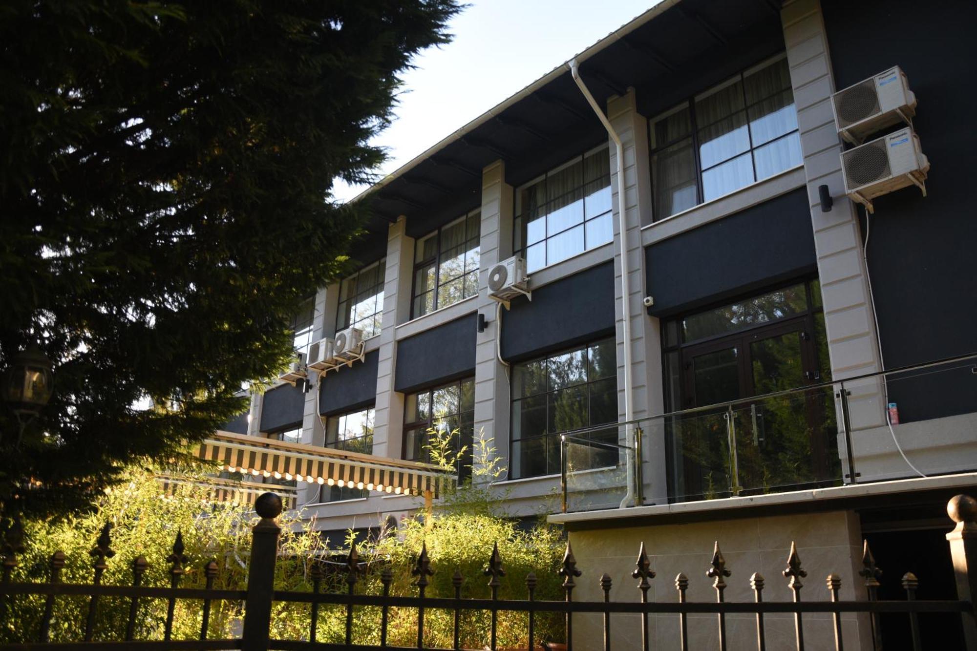 Hotel Royal Florence Chisinau Exterior photo