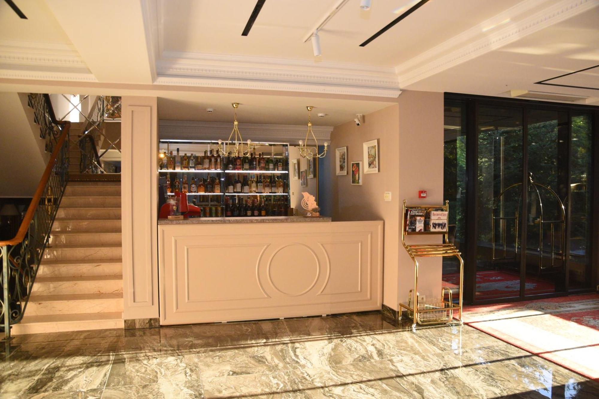 Hotel Royal Florence Chisinau Exterior photo