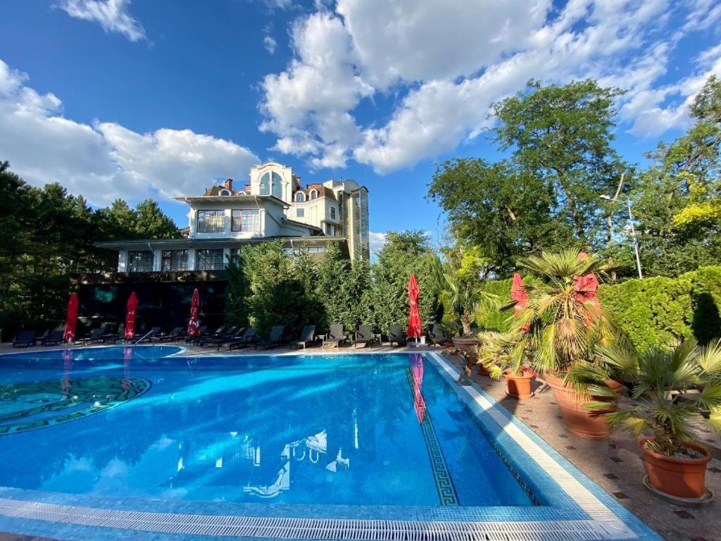 Hotel Royal Florence Chisinau Exterior photo